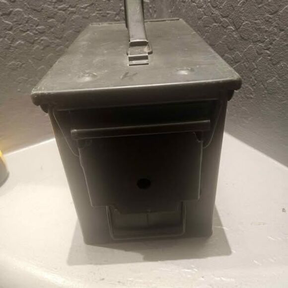 Green Ammo Metal Box 7"x12"6" 5.56 MM Box - Picture 6 of 8